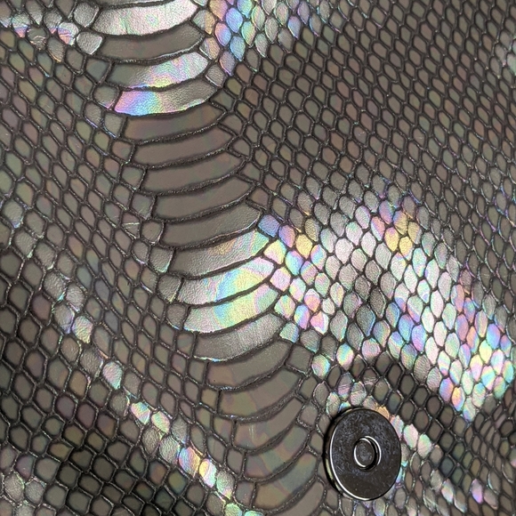 🆕 Rafe Belle Iridescent Faux Snakeskin Silver Gold Crossbody Chain Purse Bag - Picture 8 of 16
